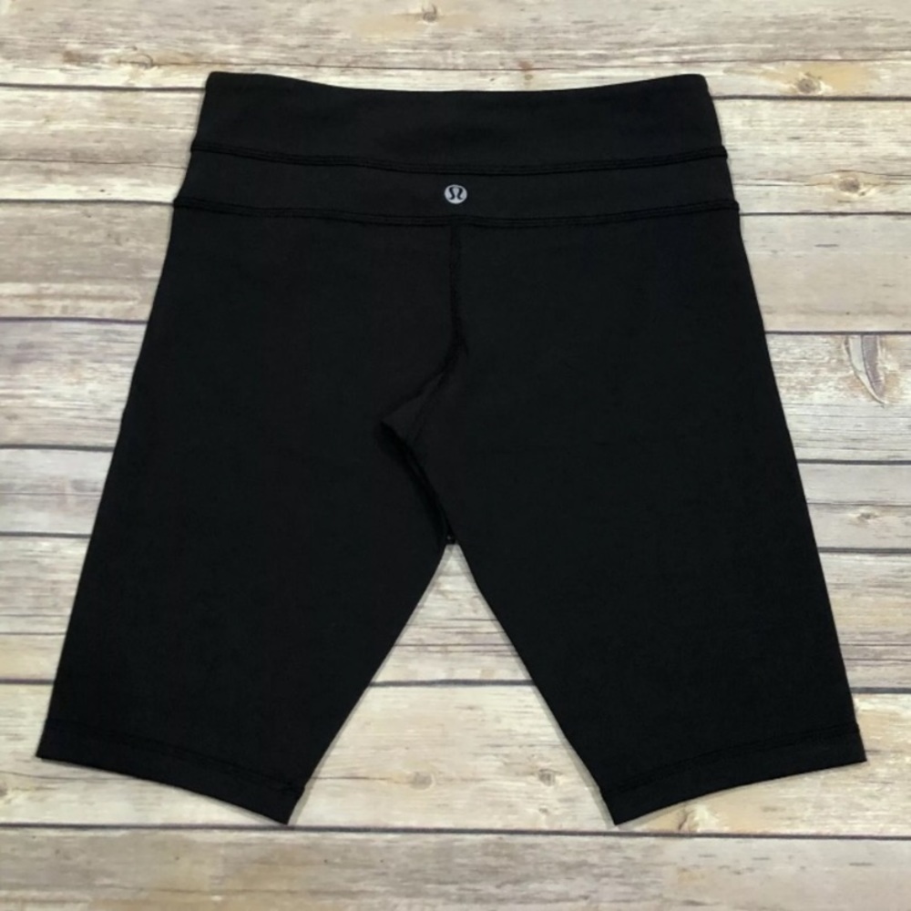 Lululemon Groove Shorts Biker